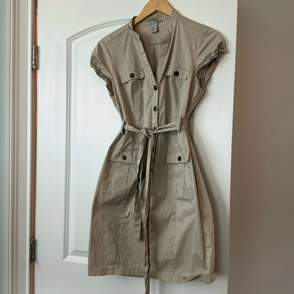 H&M khaki dress with belt - Picture 1 of 2